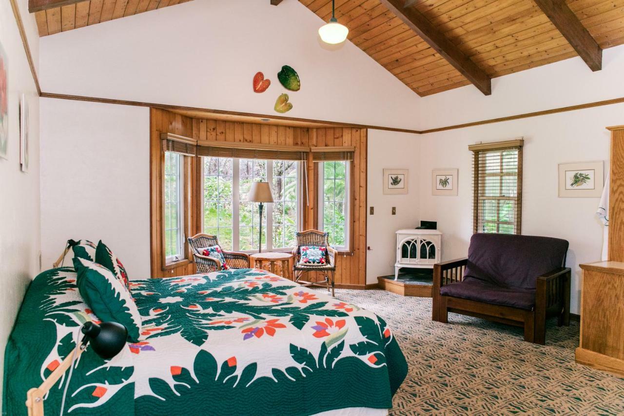 Kilauea Lodge&Restaurant Volcano Extérieur photo